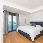 Luxury Penthouse Cosmacendi アパート *