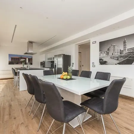 Luxury Penthouse Cosmacendi Ζαντάρ