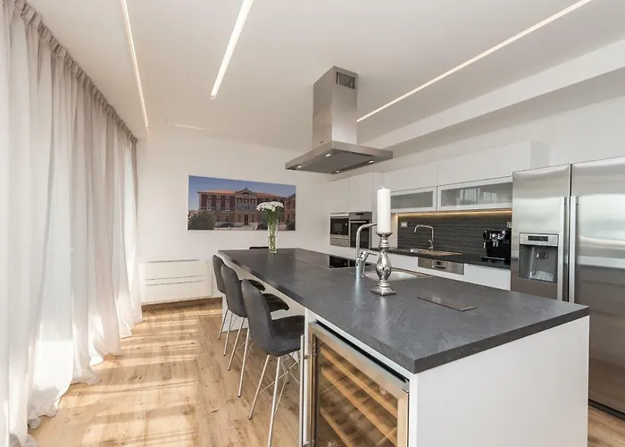 Apartment Luxury Penthouse Cosmacendi