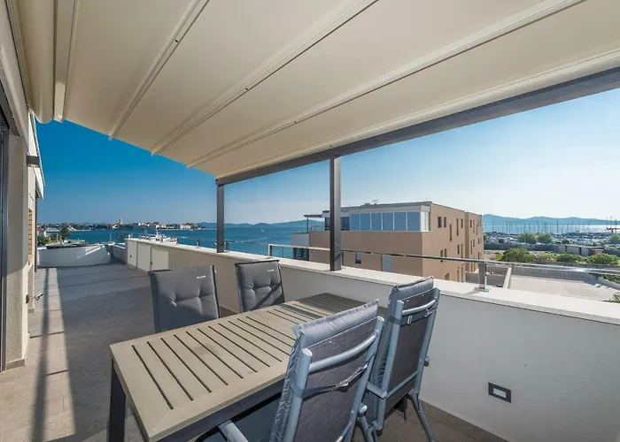 Luxury Penthouse Cosmacendi Apartment *